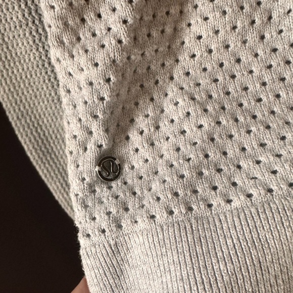 Lululemon Still Movements Open Back Hooded Knit Sweater Gray Size 2 - Picture 9 of 10
